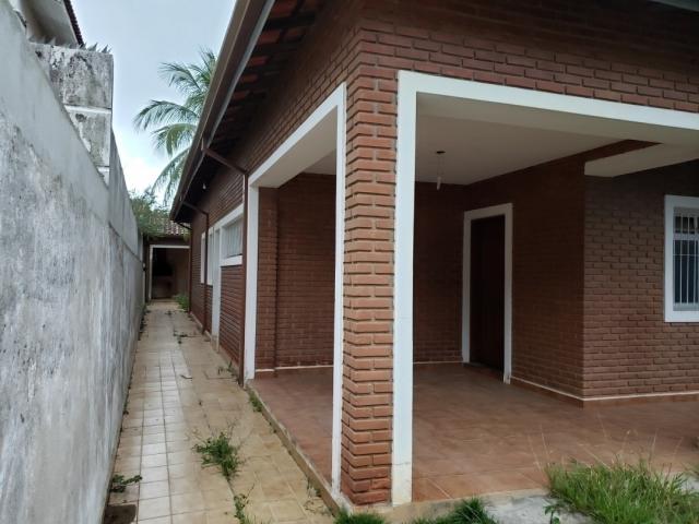 #252 - Casa para Venda em São Sebastião - SP - 2