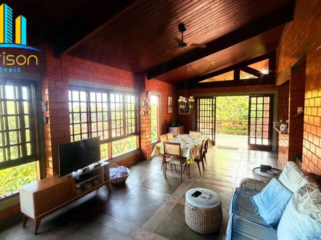 #329 - Casa para Venda em São Sebastião - SP